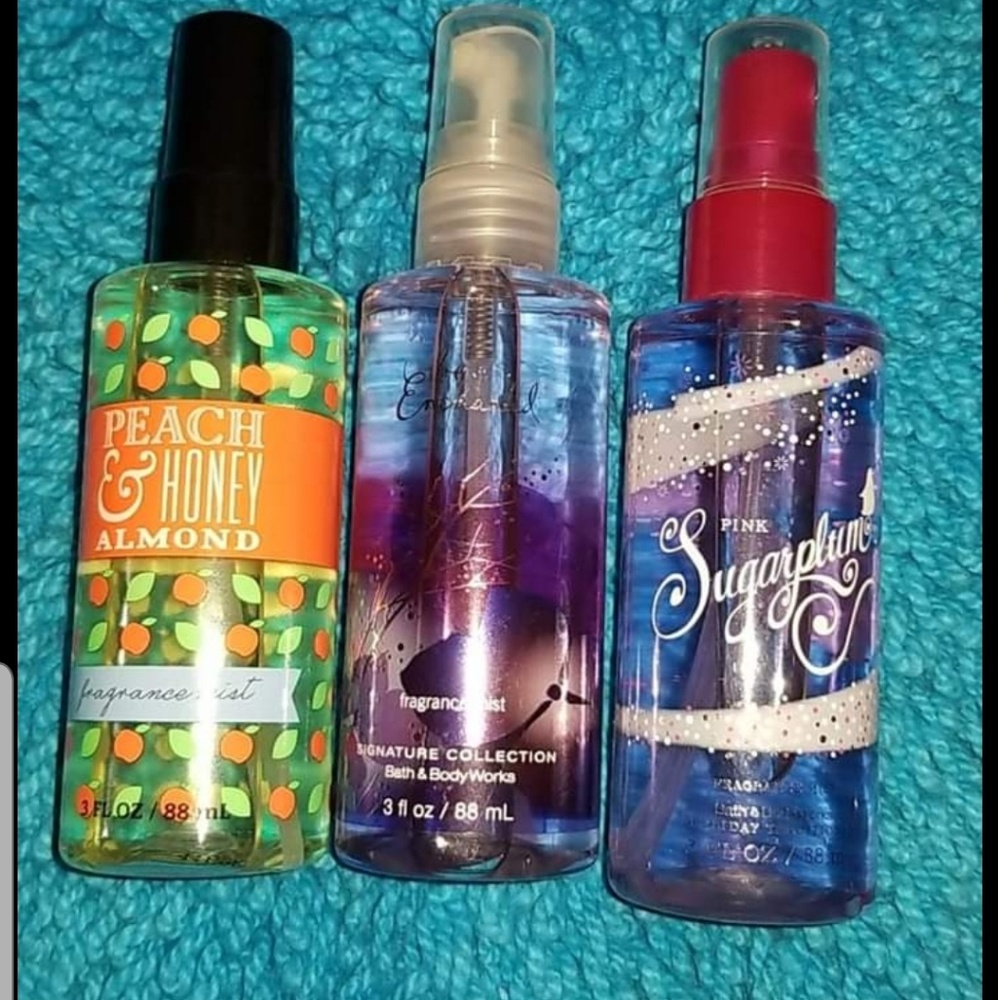 SOLD3 bath & body works sprays